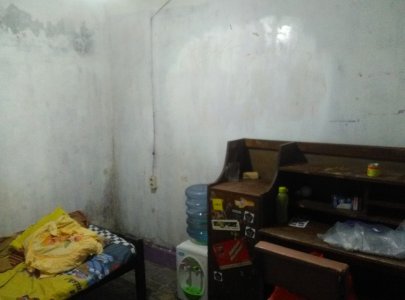 kamar yg ada perabotannya