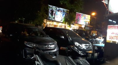 Kosan Putri Kemang Pratama Dengan swimpool