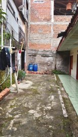 KOST CIKUTRA DEKAT BORMA CIKUTRA