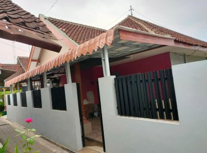 Kost Putri Muslimah KEMUNING