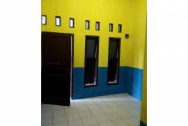 Kamar kost putri & rumah petakan 