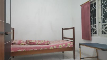 Kost Ibu Elly Cikarang Baru (dekat pusat industri jababeka 2)