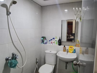 Apartemen Gunawangsa Merr 2 BR jadi 1 Kamar Besar Furnished