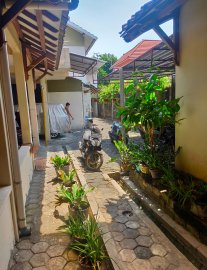 Kost Lombok (Wahid Hasyim)