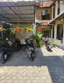 Kost Lombok (Wahid Hasyim)