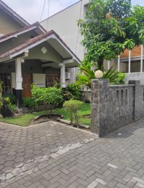 Kost Lombok (Wahid Hasyim)