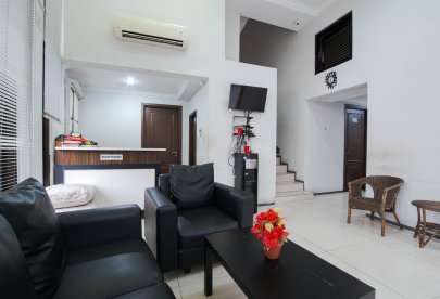 Kost Toba Mansion by AbdiHome Double Bed Dengan Balkon Dekat Ke GBK