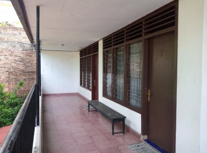 Ada teras depan kamar (lt.2)