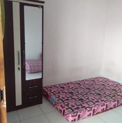 Kamar kost cikutra barat dekat borma