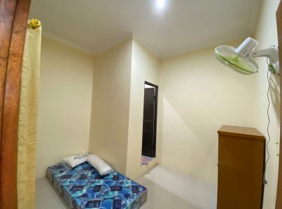 Kamar Kost H Joko Damai 1