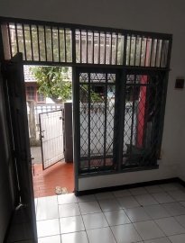 KONTRAKAN 3 PINTU JAKARTA STRATEGIS 