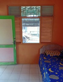 TERIMA KOST PUTRI KAMAR MANDI SENDIRI LOKASI TENGAH KOTA TANGERANG