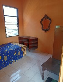 TERIMA KOST PUTRI KAMAR MANDI SENDIRI LOKASI TENGAH KOTA TANGERANG