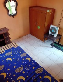 TERIMA KOST PUTRI KAMAR MANDI SENDIRI LOKASI TENGAH KOTA TANGERANG