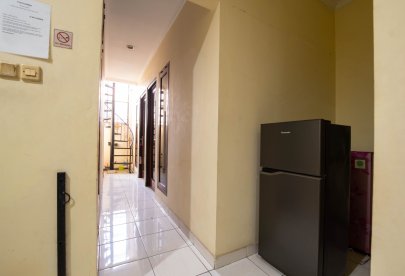 Kost Stariez Pulomas By Abdihome Km Luar Lengkap Dekat Ke UNJ