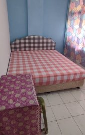 Springbed & meja tulis / rias