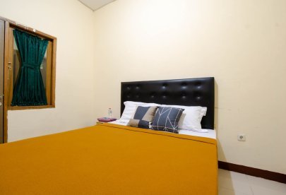 Kost Athena Syahriah Double Bed Dekat Ke Poltekim Tanah tinggi