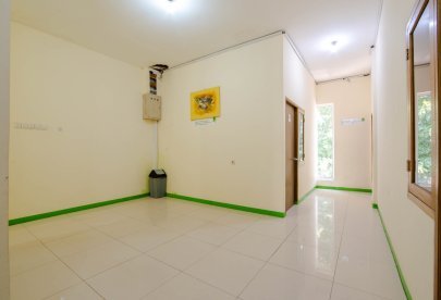 Kost Athena Syahriah Double Bed Dekat Ke Poltekim Tanah tinggi