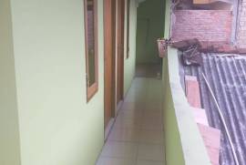 Sewa kamar kost bulanan