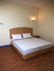 Kost Executive CROWN GUESTHOUSE-Lubuk Baja Nagoya