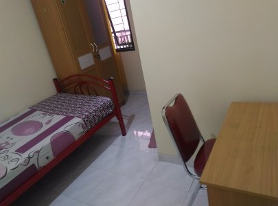 Kost Putri. Lokasi Jl Margonda Raya 