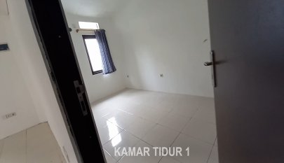 RUMAH di TEBET TIMUR DALAM | jalan 1 mobil terdekat ke MT Haryono - Jakarta Selatan