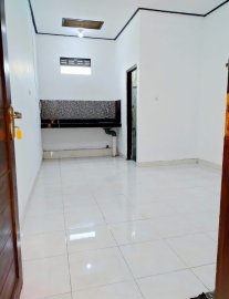 Hokky kost kosongan Tukad Badung Utama (pinggir jalan besar)