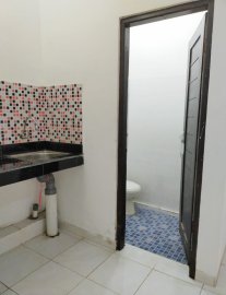 Hokky kost kosongan Tukad Badung Utama (pinggir jalan besar)