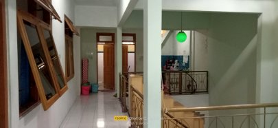 KOST PUTRI  pak Cipto  YOGYA Jakal km5,5  Gg. Sawo b/9d