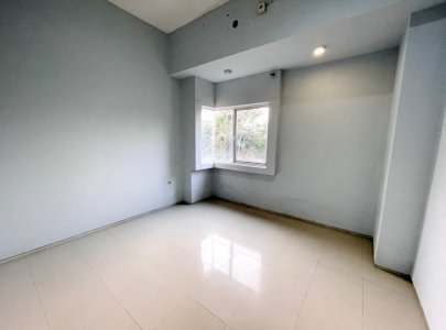 Kontrakan unfurnished 2 lantai Jakarta Barat / karang tengah / Puri Indah / Green Lake City / Meruya