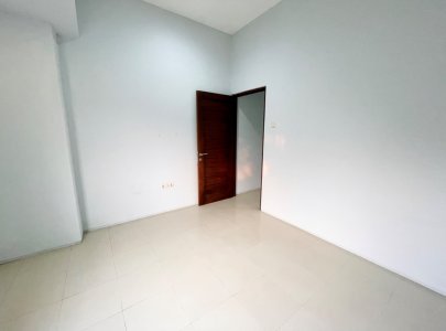 Kontrakan unfurnished 2 lantai Jakarta Barat / karang tengah / Puri Indah / Green Lake City / Meruya