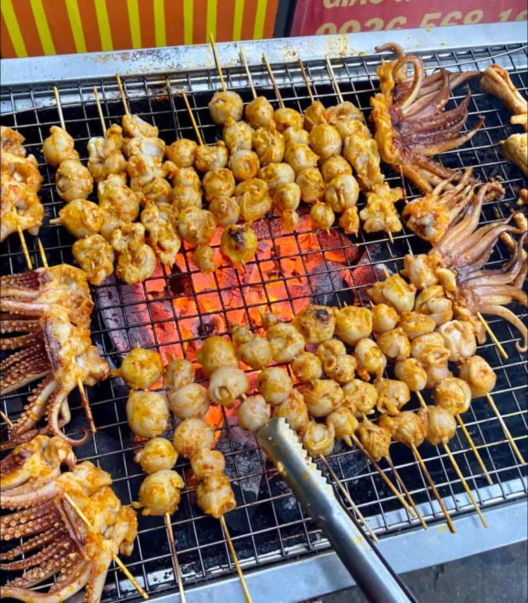 Khám Phá Top 10 Quán Thịt Xiên Nướng TPHCM Ngon Tuyệt