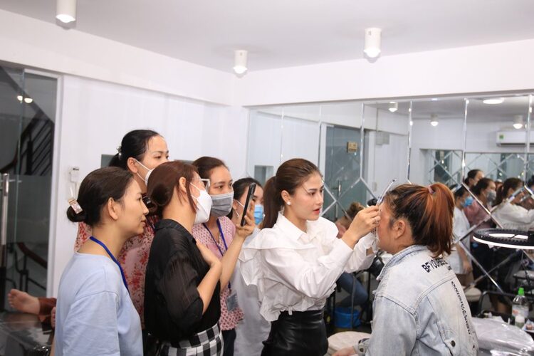 Camila Nguyễn Beauty Academy