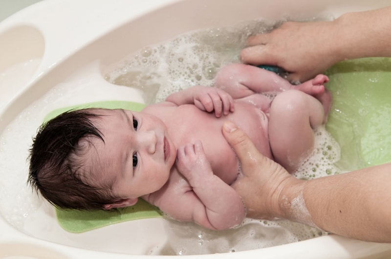 dịch vụ tắm bé tại nhà TPHCM dịch vụ tắm bé tại nhà TPHCM