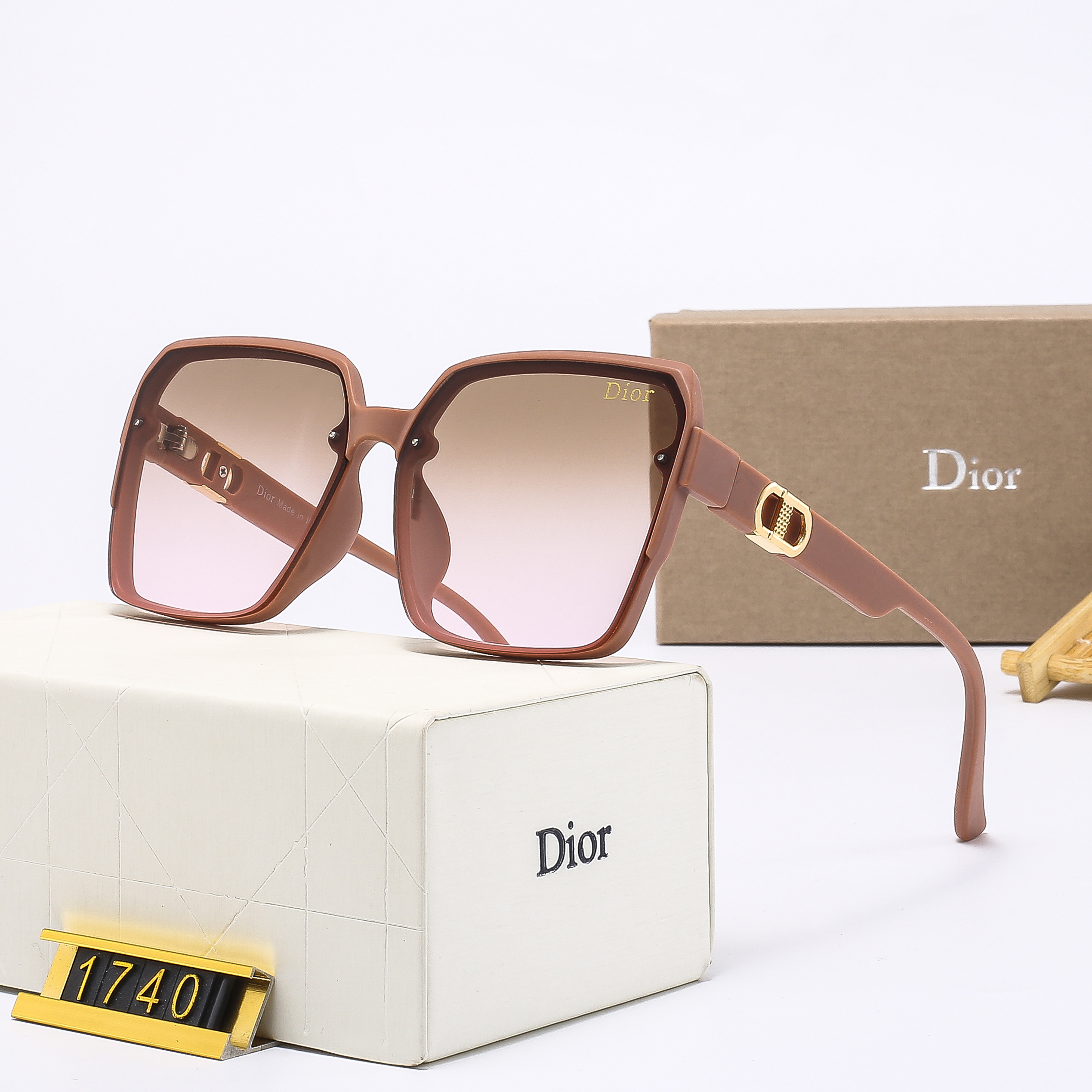 314-9147-T    18.79$ DIOR gallery