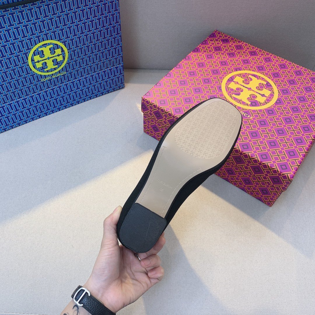 8636-T   46.79$ TORY  BURCH gallery