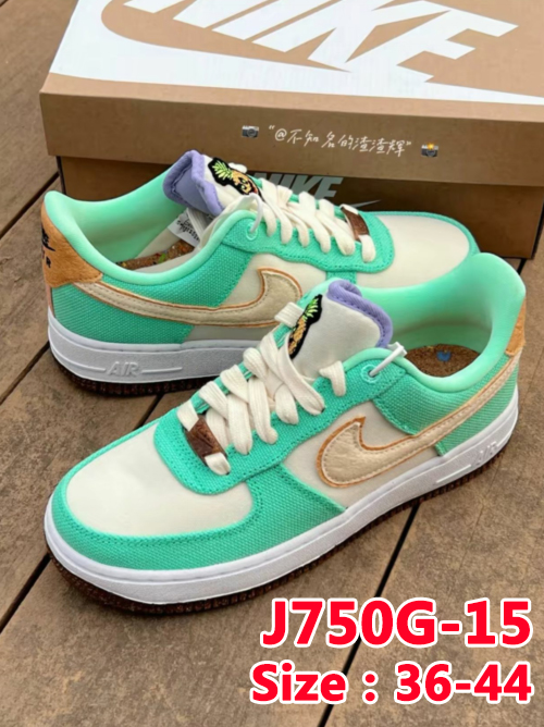 8678-T   43.66$ NIKE gallery