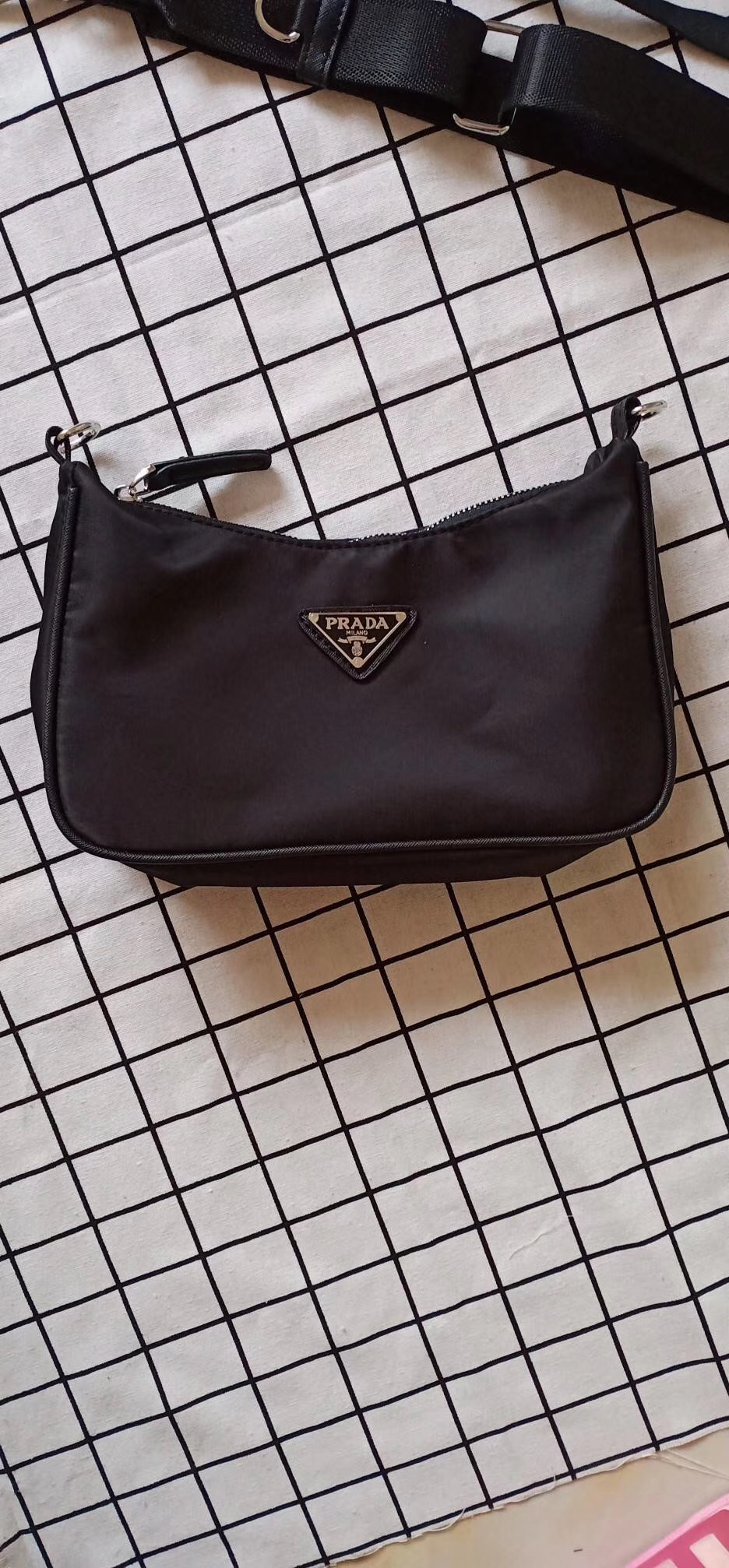 8844-T    20.99$ PRADA gallery