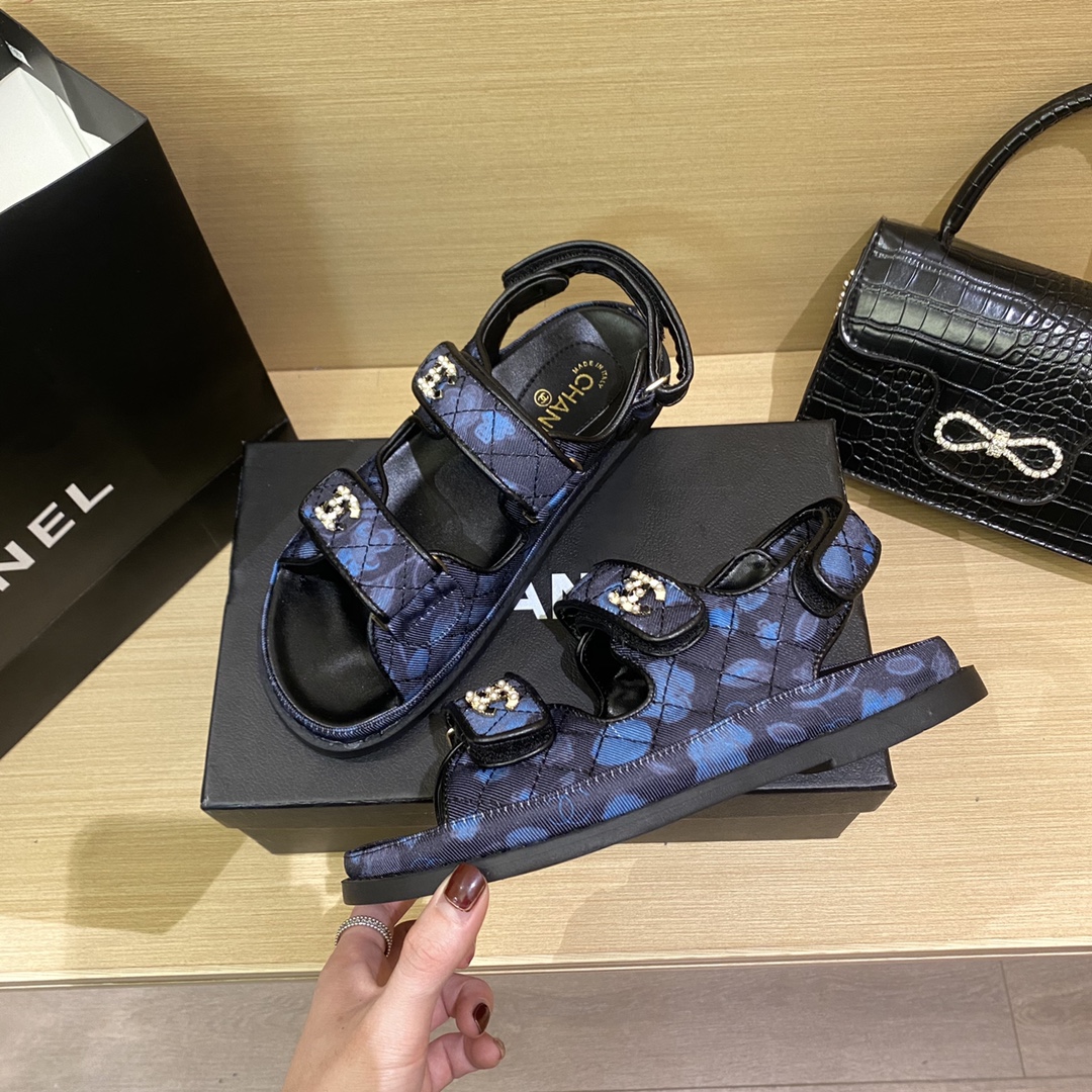 9059-T     Chanel-VX3-49.98 gallery