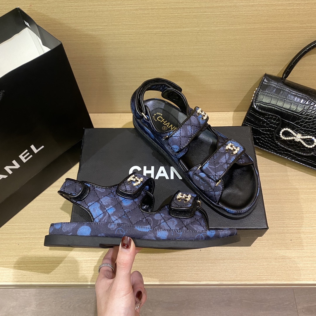 9059-T     Chanel-VX3-49.98 gallery