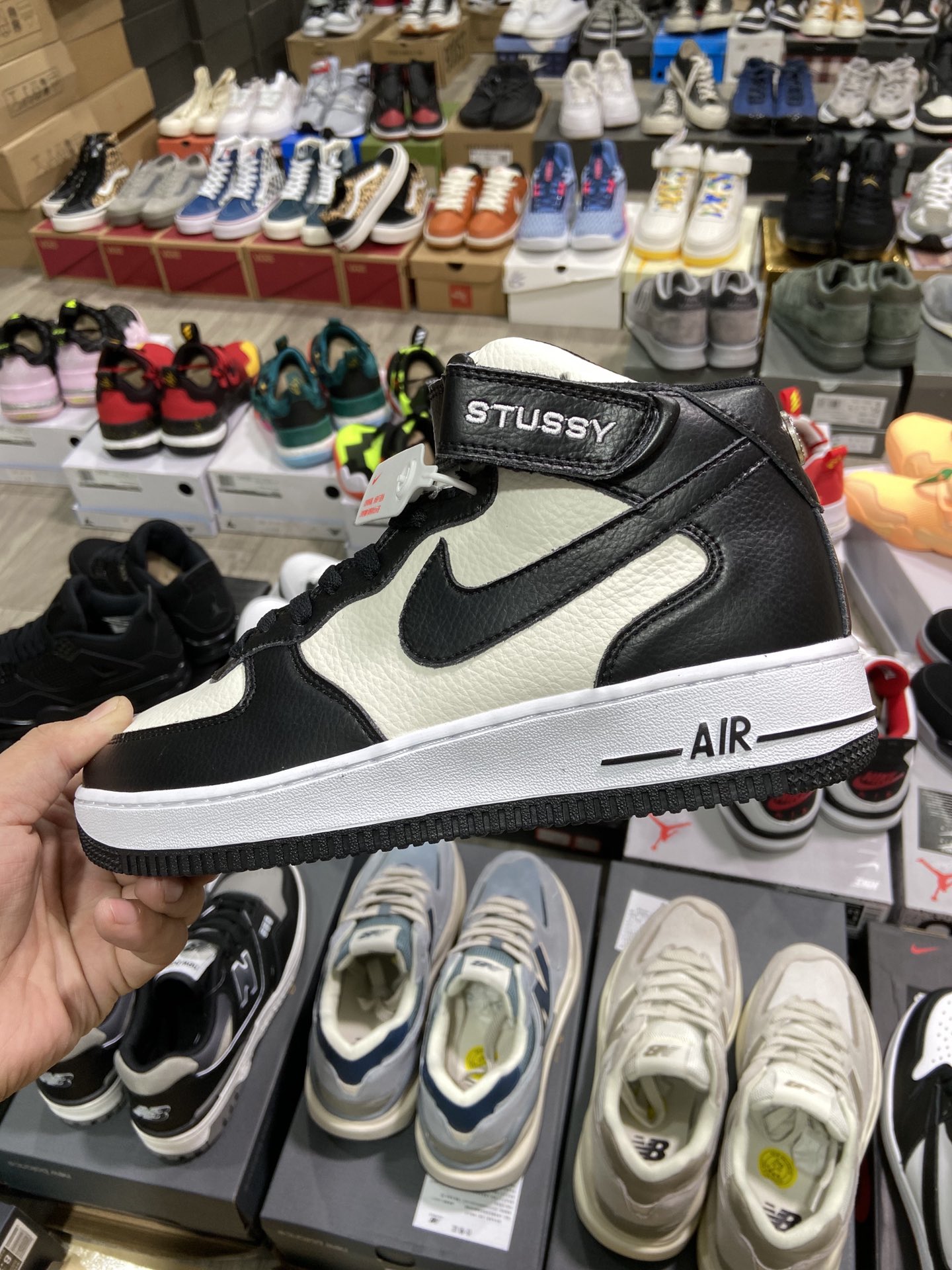 Air Jordan $85 gallery