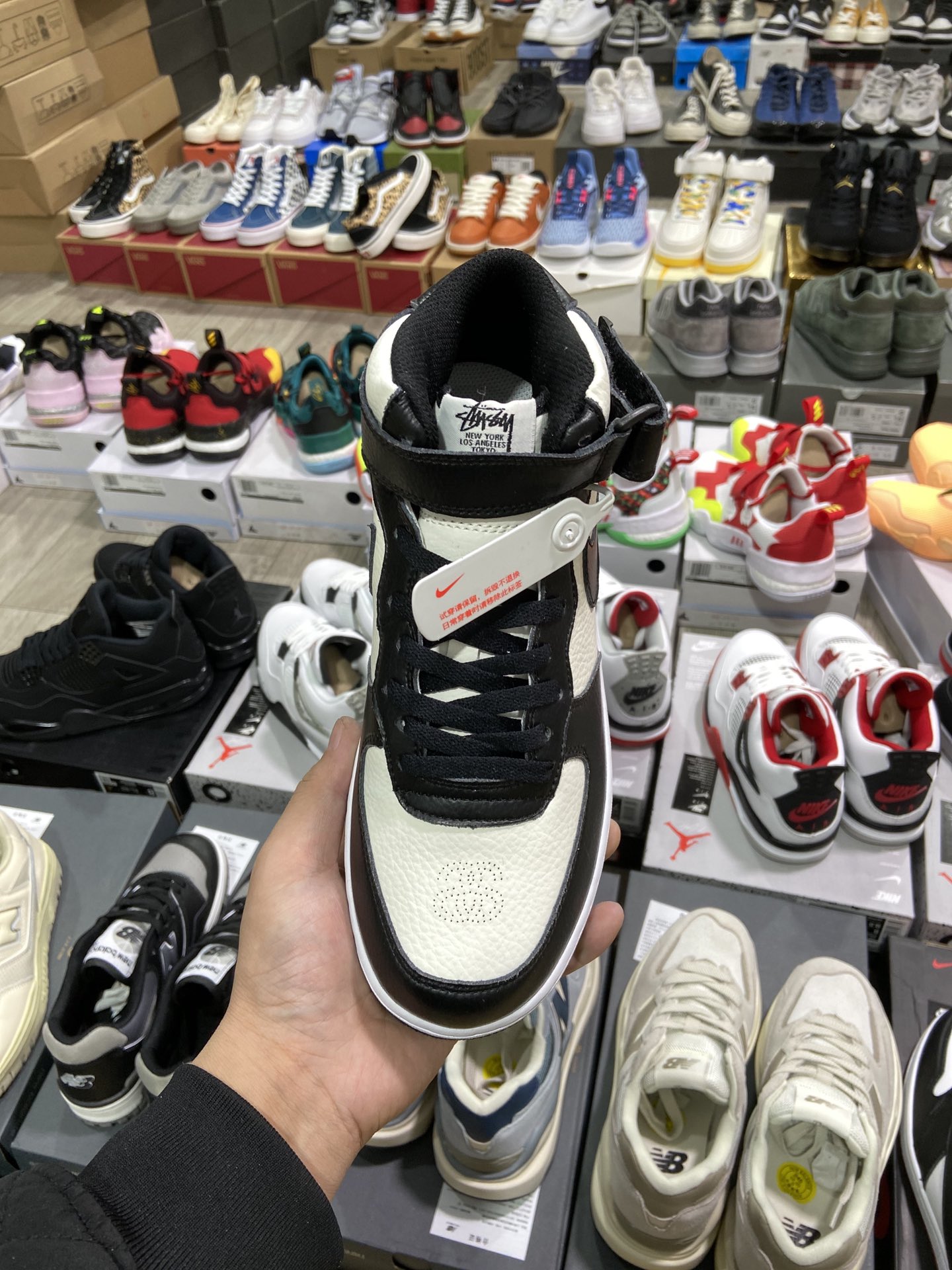 Air Jordan $85 gallery