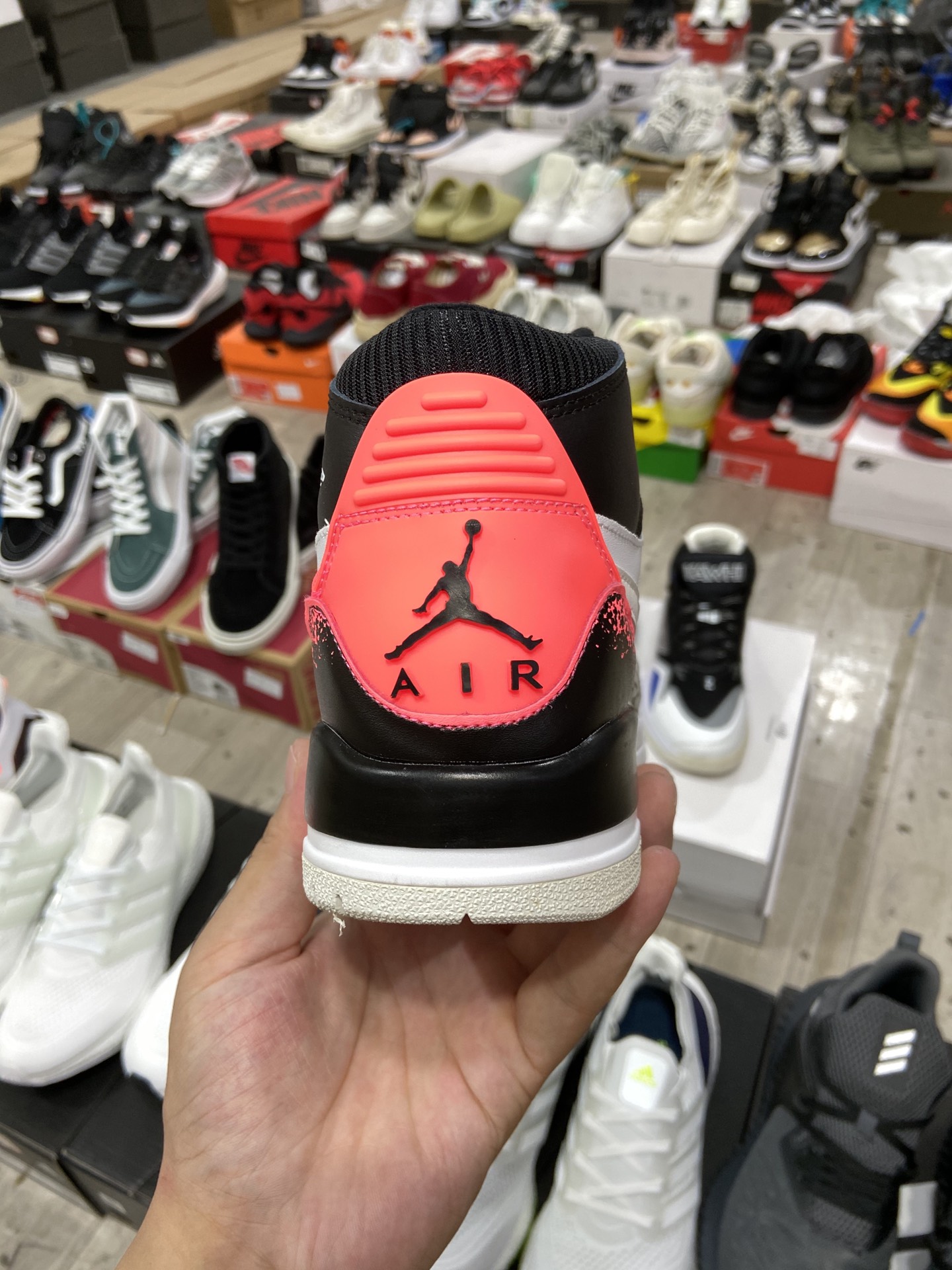 Air Jordan $86 gallery