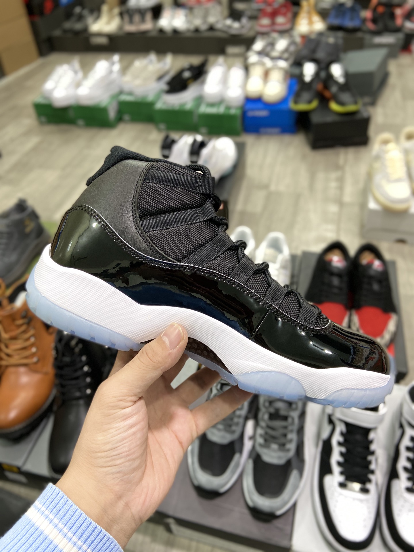 Air Jordan $87 gallery