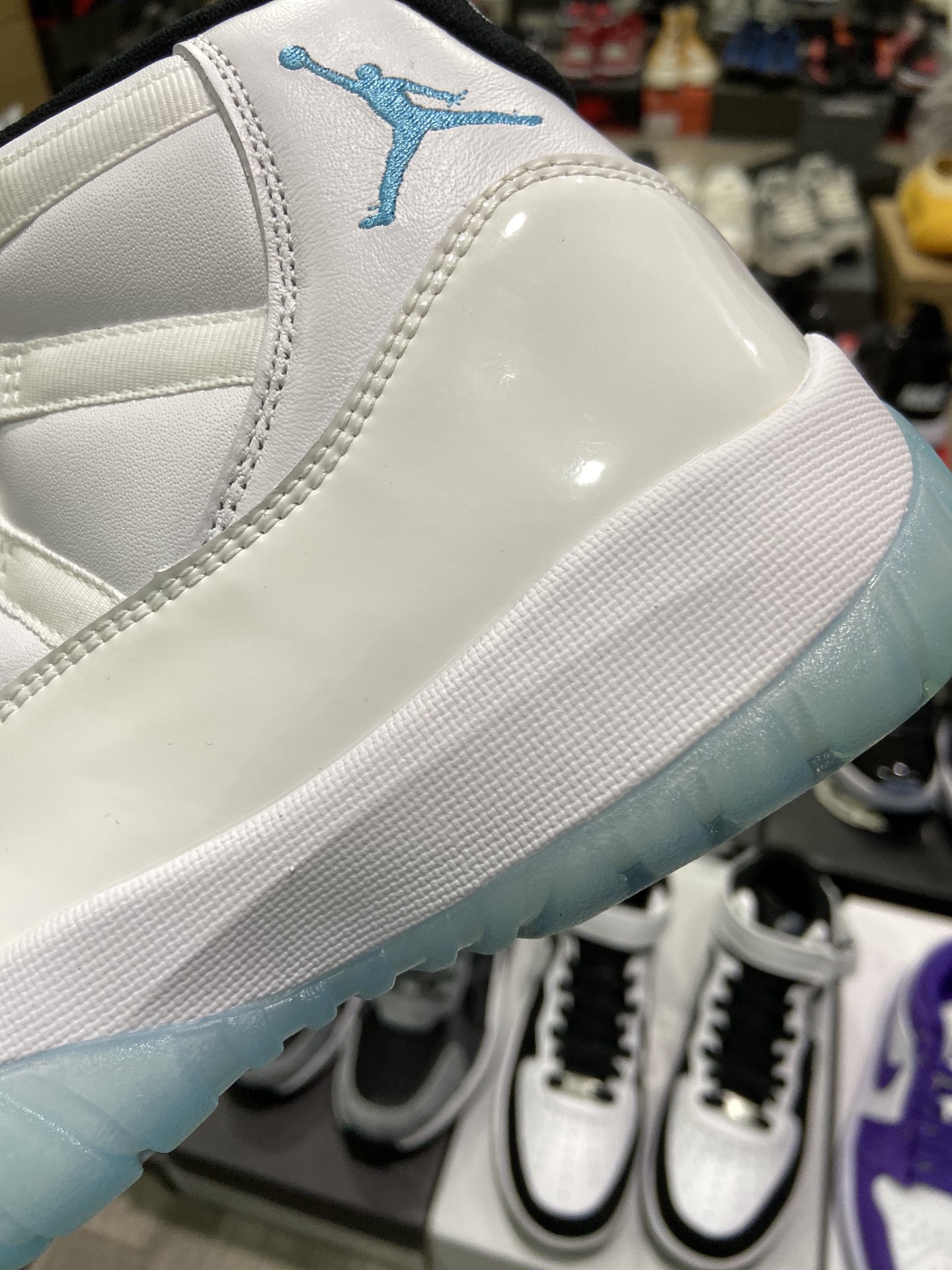 Air Jordan $87 gallery