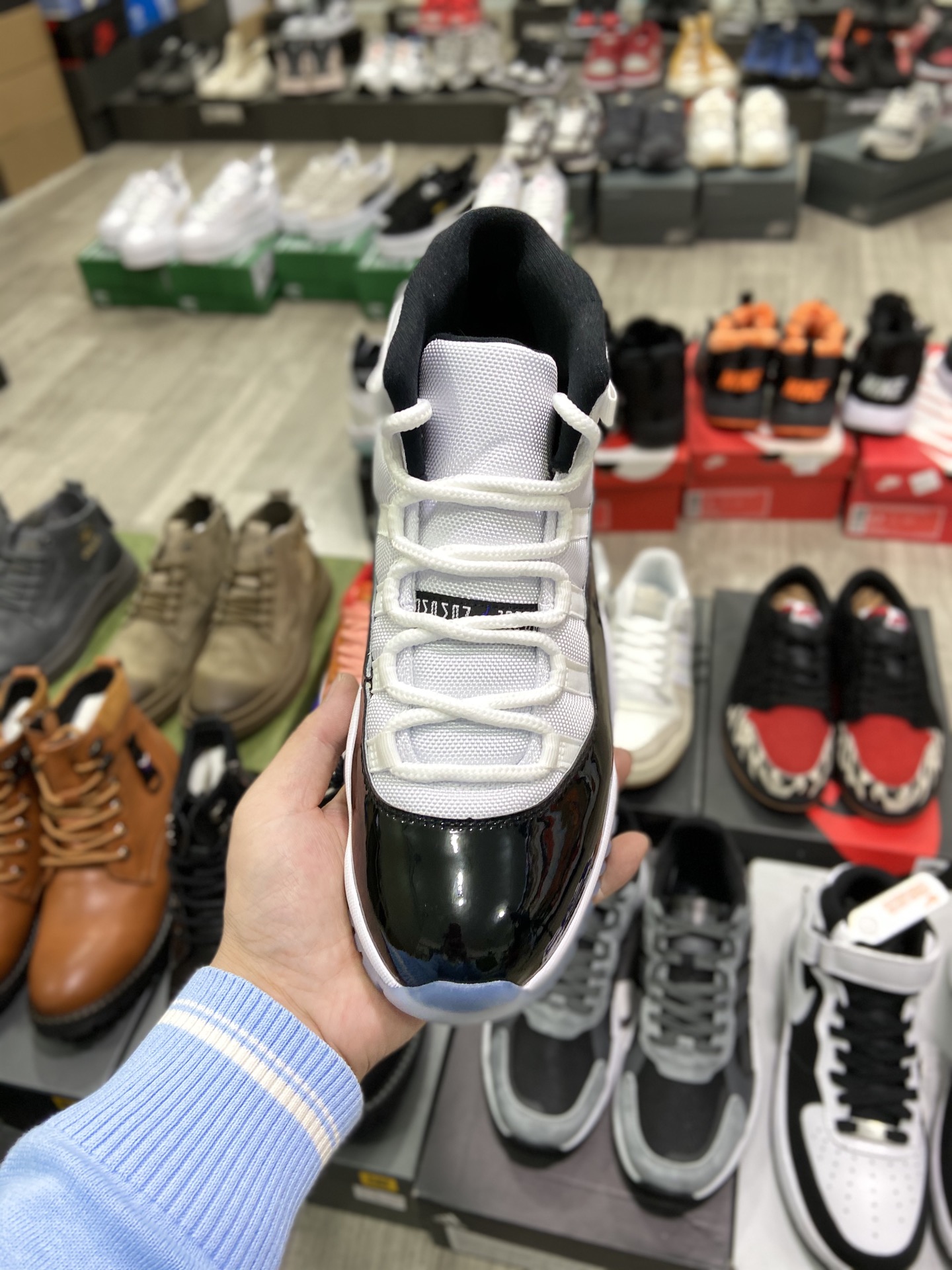 Air Jordan $87 gallery