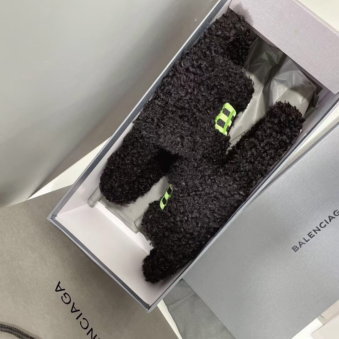 BALENCIAGA $51 gallery