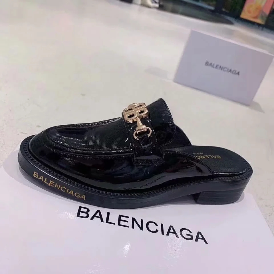 BALENCIAGA $81 gallery