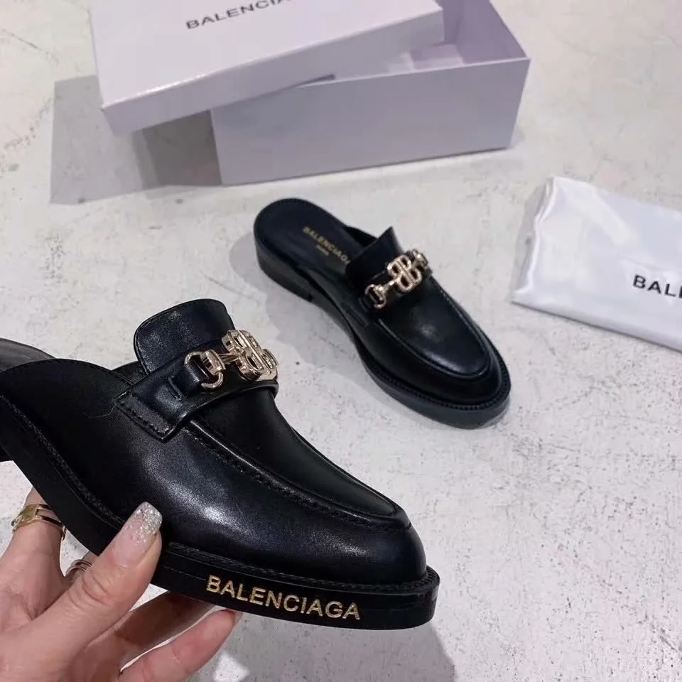 BALENCIAGA $81 gallery