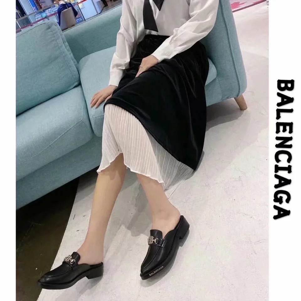 BALENCIAGA $81 gallery